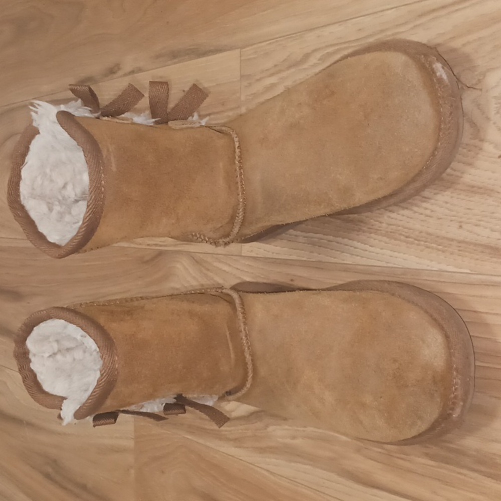 Koolaburra By UGGSTan Suede Boots - Picture 4 of 7